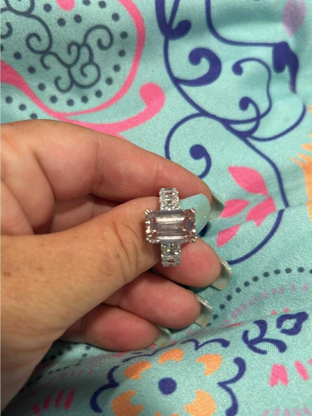5ct pink lab diamond set in white gold